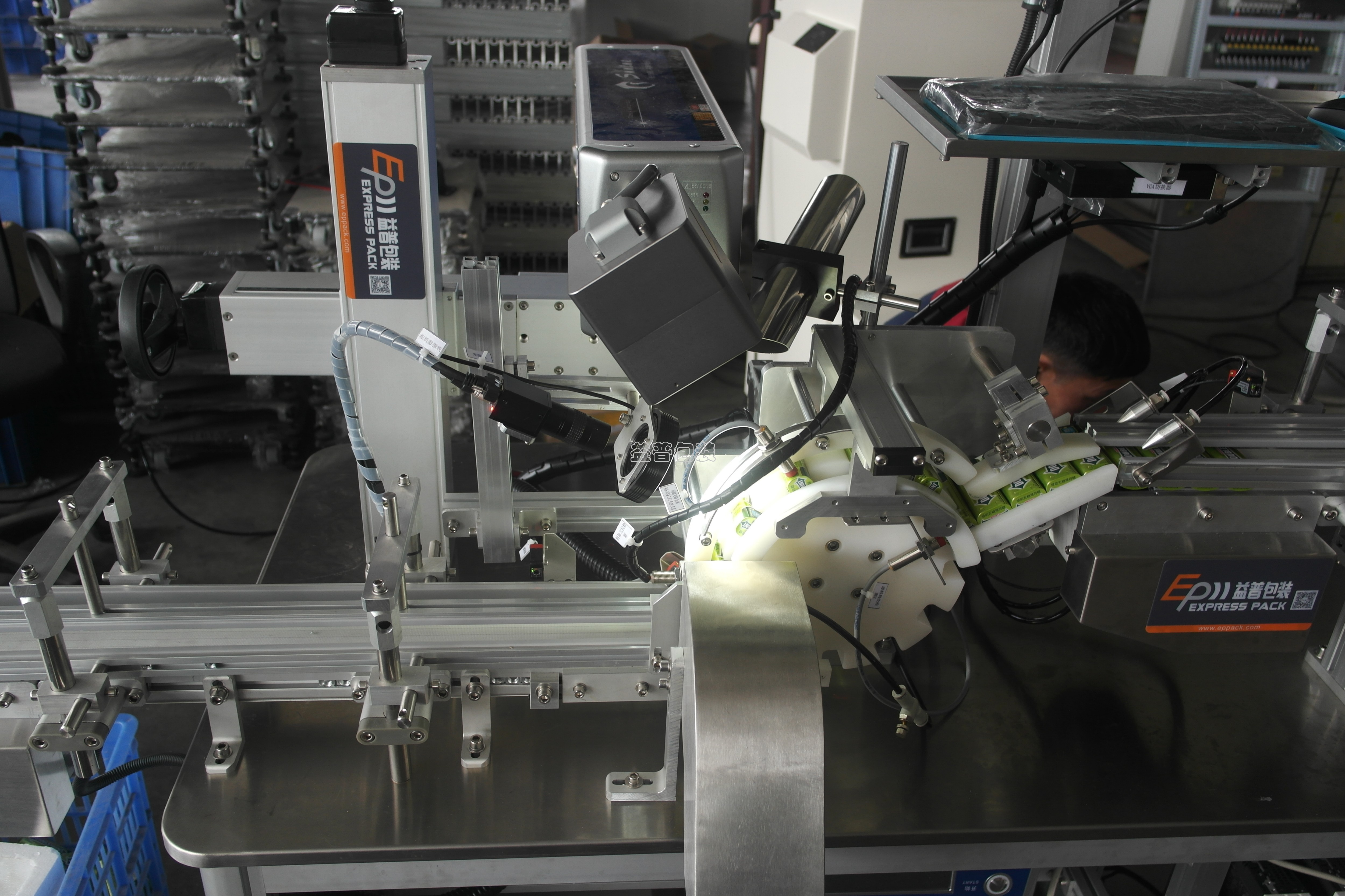 廣州激光打碼廠家,瓶蓋激光打碼,激光打碼廠家 廣州碼垛機(jī)廠家,全自動(dòng)碼垛機(jī),碼垛機(jī)廠家